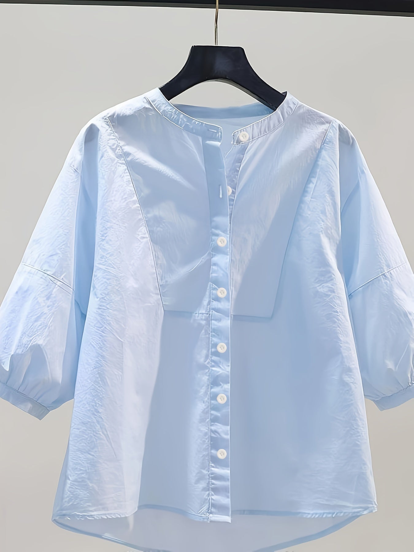 Women's Casual Woven Shirt with Lantern Sleeves and Slimming Design