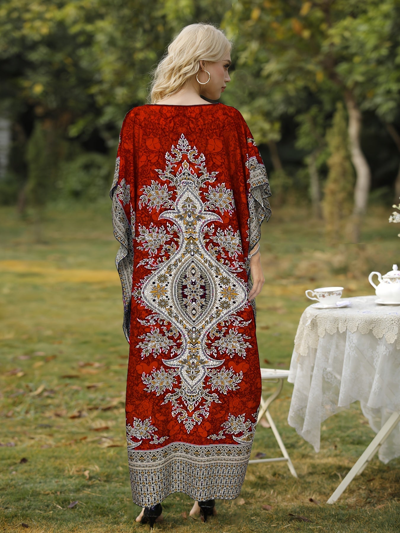 Plus o'lchamli maxi kiyinadigan bohemiya gullari bosma yozgi plyaj ta'tili uchun erkin fit