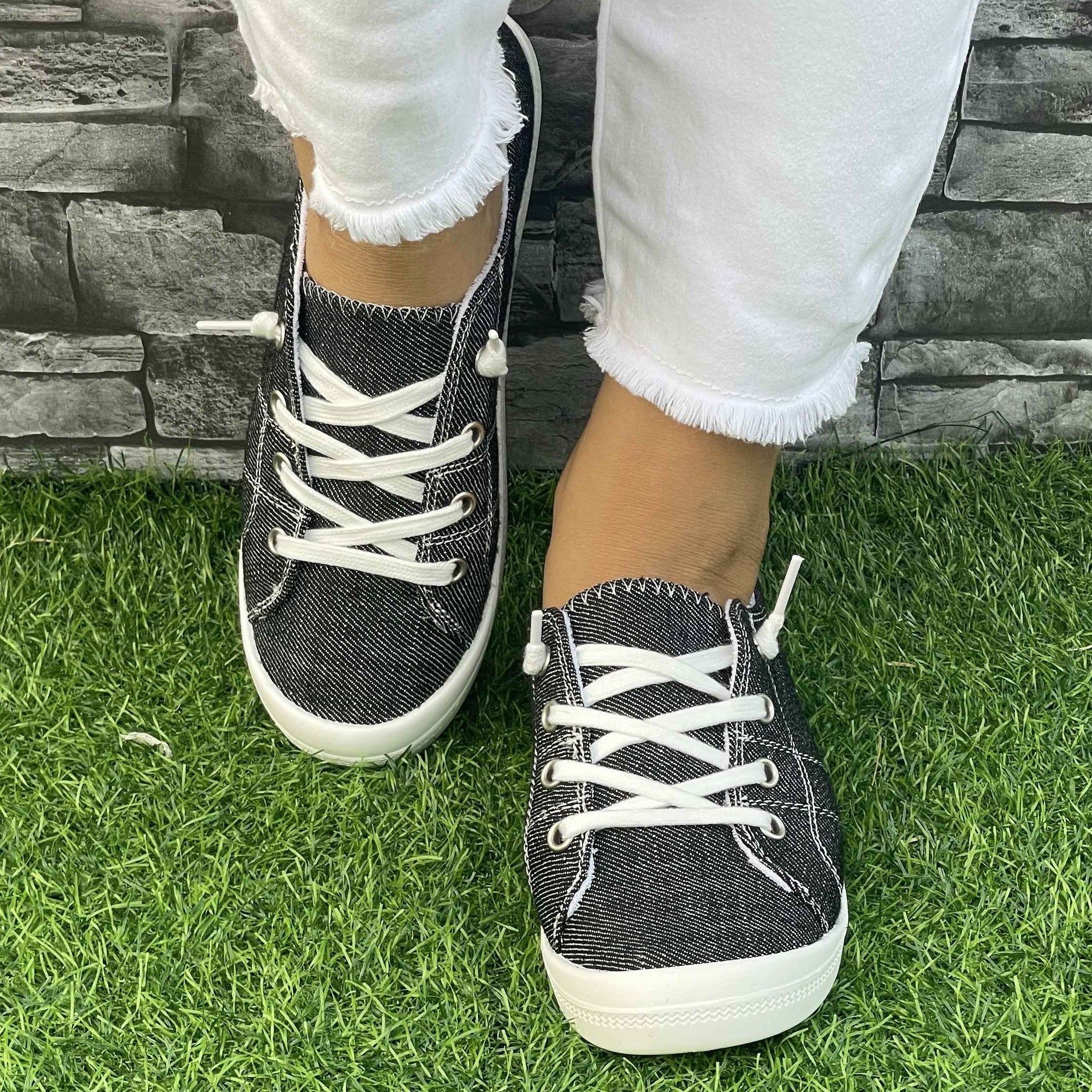 Women's Casual Solid Color Fabric Outdoor Work Shoes All-Season Lightweight