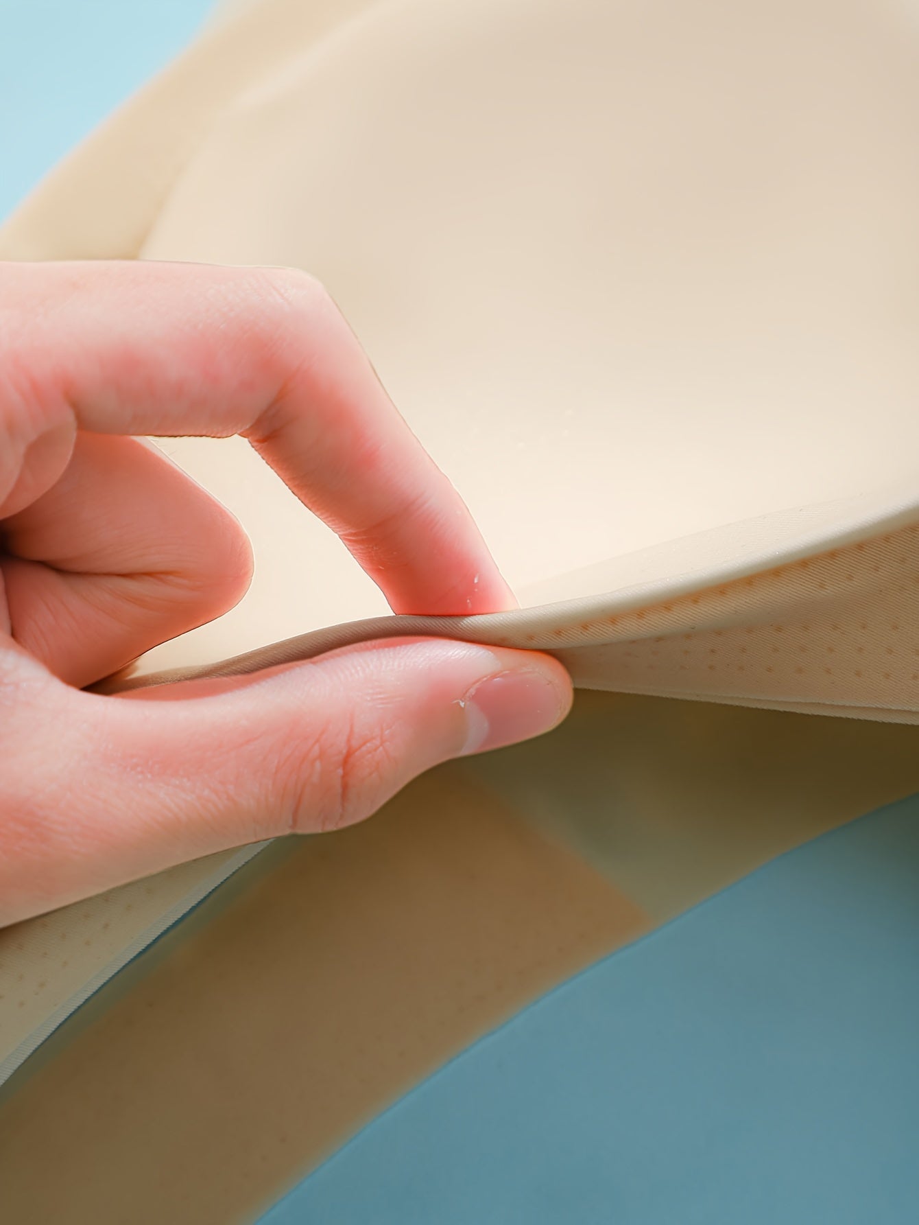 Seamless Sports Bra for Women with Breathable Padding and Ultra-Thin Design