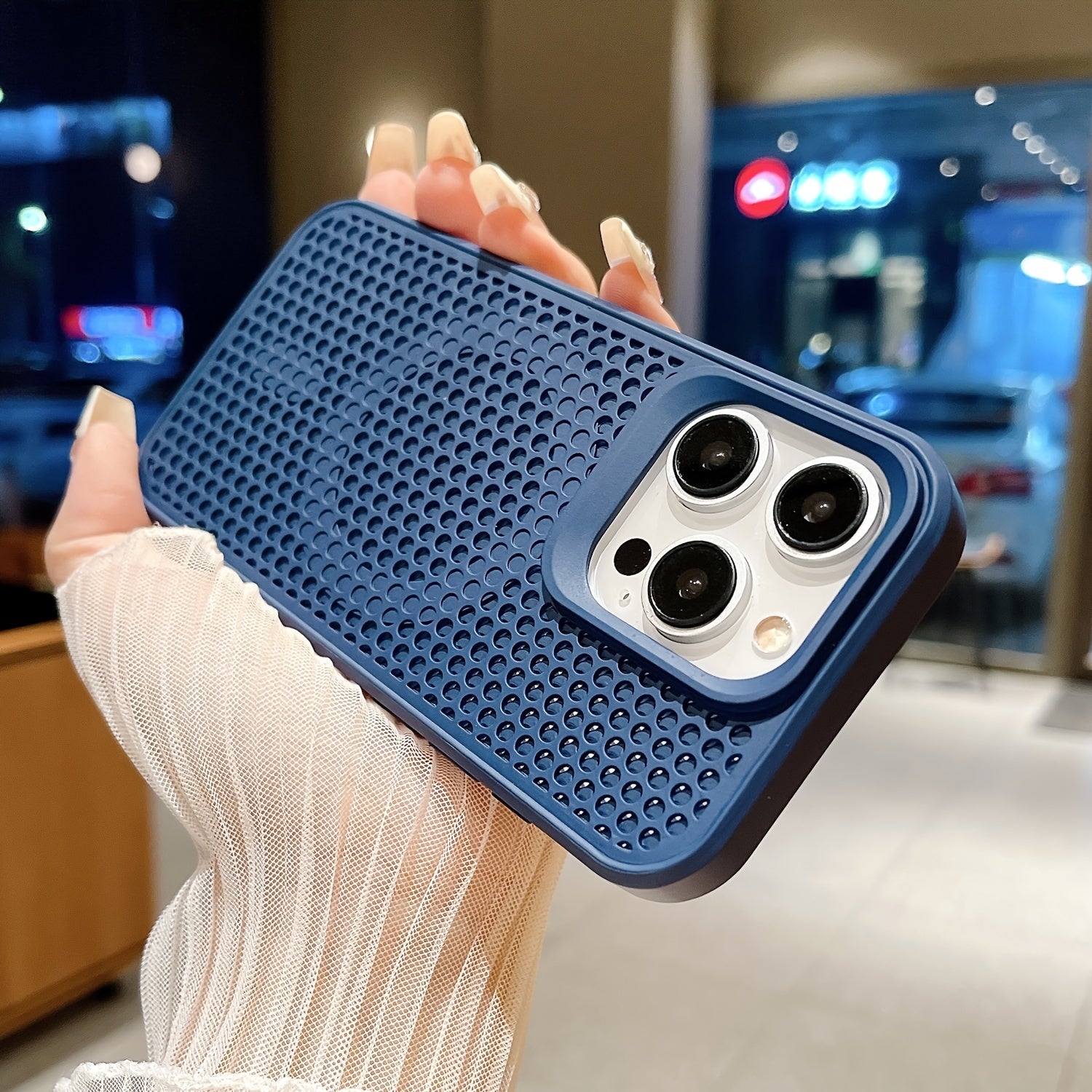 Matte Plastic Phone Case for iPhone Pro Max with Wireless Charging and Magsafe Compatibility