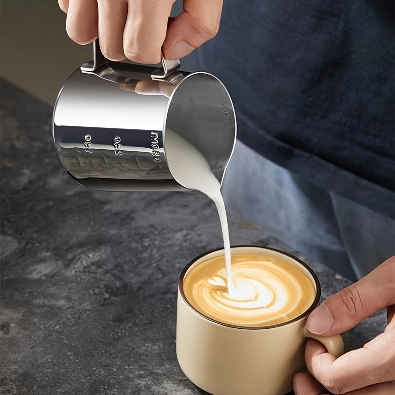 Taza de arte en café de acero inoxidable con marcas de medición para espresso y lattes