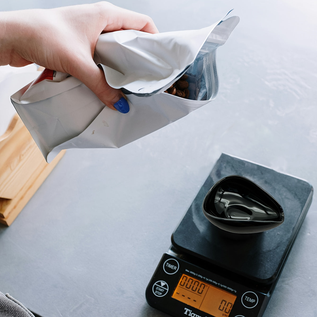 Set de bandeja medidora de granos de café negro y botella de spray de agua para amantes del café