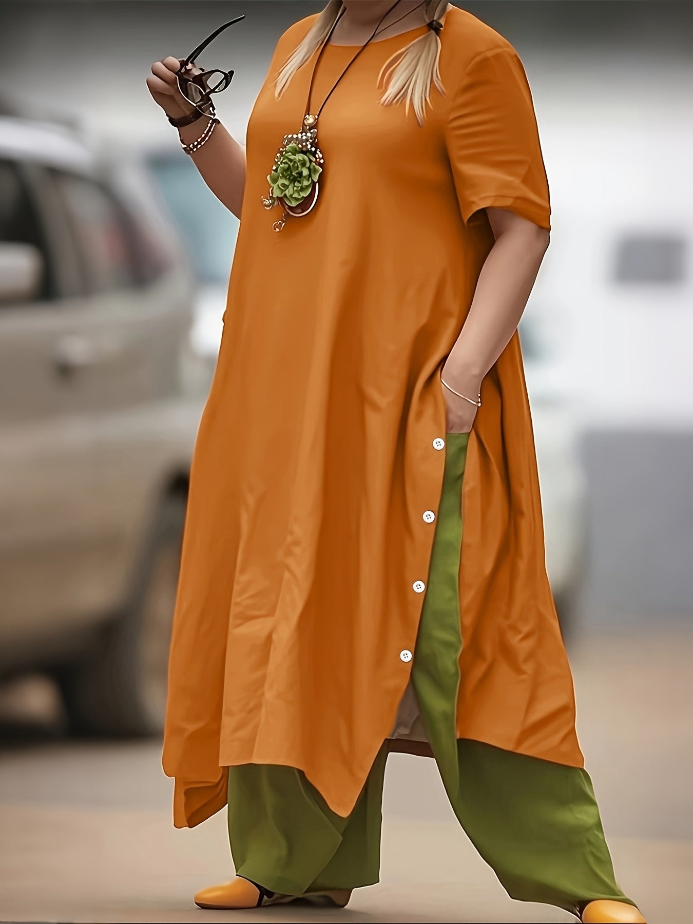 Women's Casual Vacation Top with Irregular Hem Button Accents and Color Block