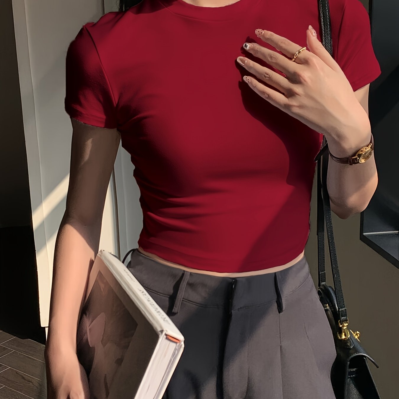 Camiseta elegante de manga corta para mujer, poliéster y spandex, cuello redondo, primavera y verano