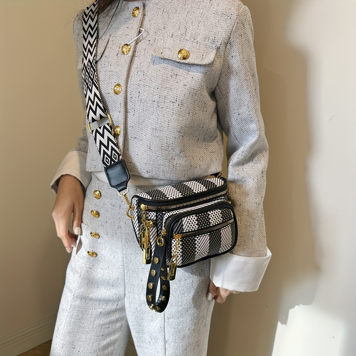 Ayollar uchun Koreys moda ko'krak sumkasi, chiziqli dizayn, sozlanadigan kamar, zip yopilishi