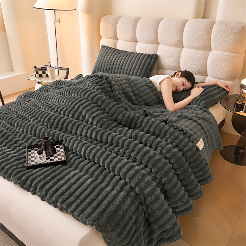 Striped Faux Fur Throw Blanket Cozy Knitted Polyester Bedspread for Sofa and Travel