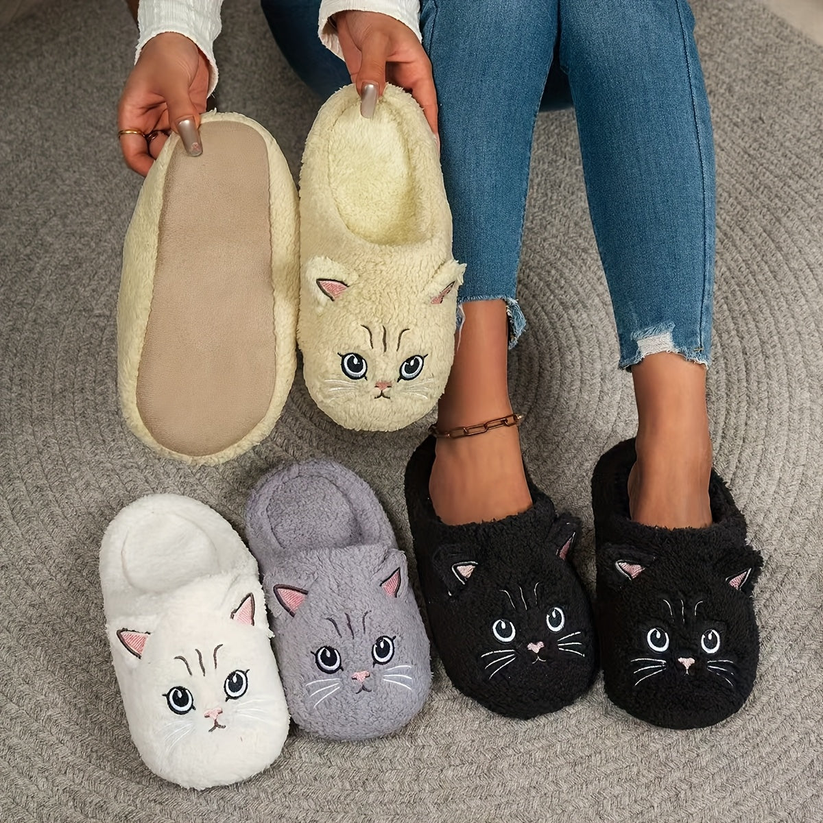 Women's Plush Cat Slippers with Cozy Soft Fabric Indoor House Shoes