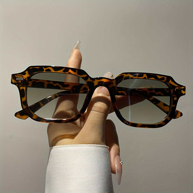 Unisex Rectangular Glasses for Women and Men, Casual Outdoor Travel Accessories