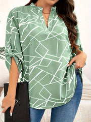 Блузка большого размера с геометрическим принтом и цветными блоками, с длинными рукавами и вырезом-открытом воротником
