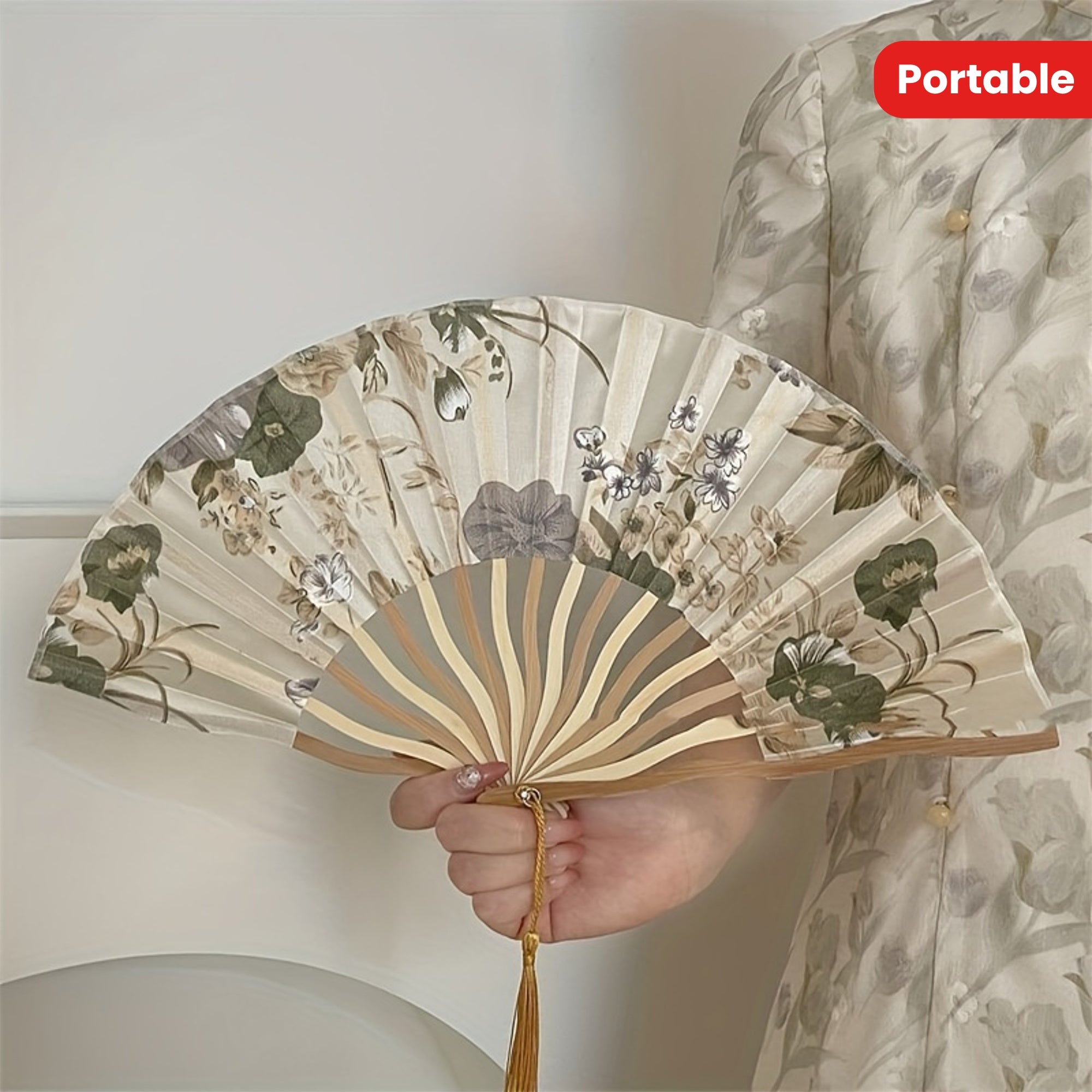 Vintage Style Folding Fan with Traditional Chinese Ink Painting Bamboo Fabric Floral Pattern Tassel