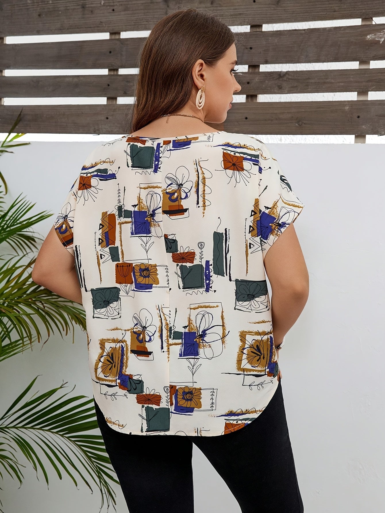 Women's Plus-Size Casual Art Sketch Round-Neck Short Sleeve Pullover Top