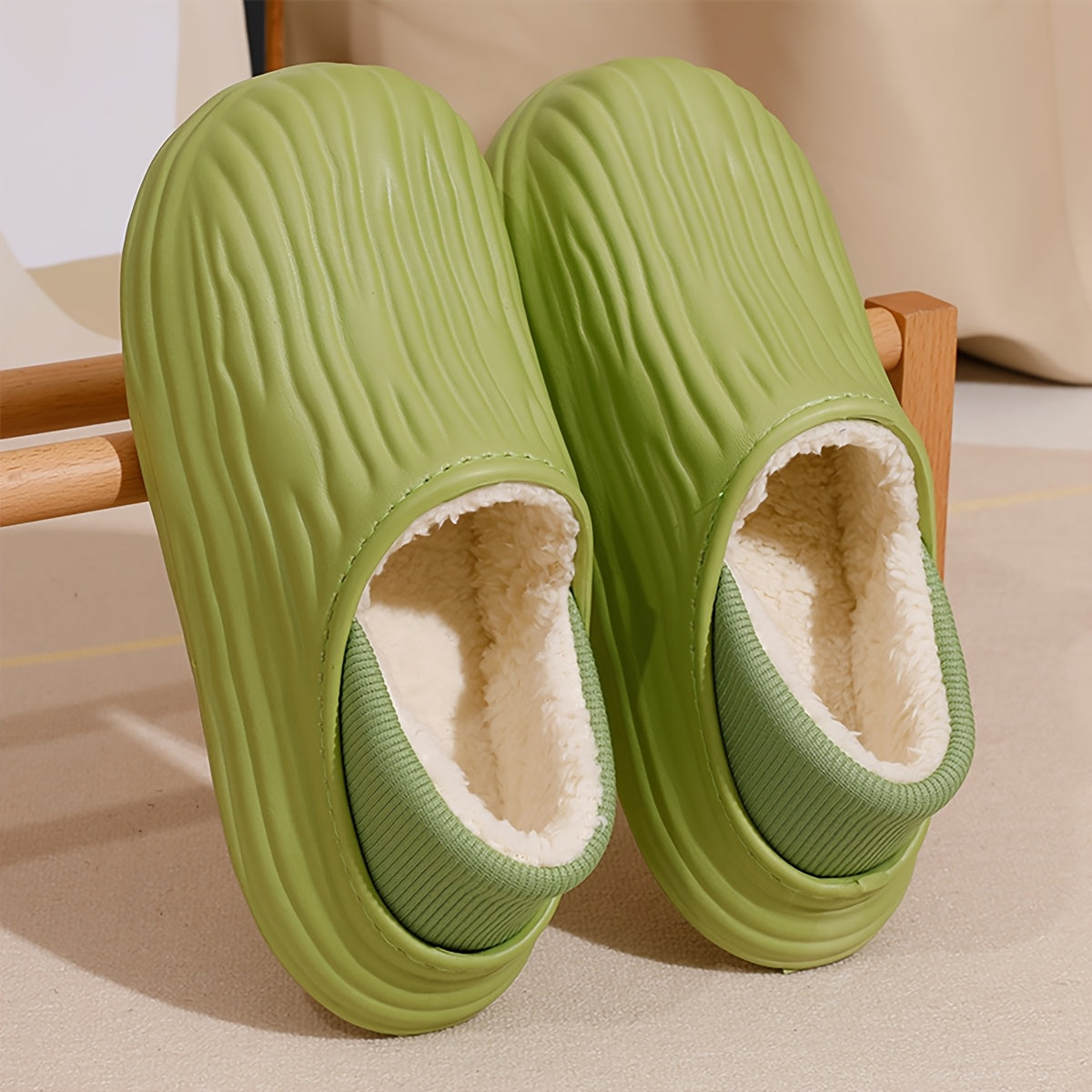 Unisex Winter Non-Slip Plush Indoor Slippers Warm Comfortable Thick Bottom