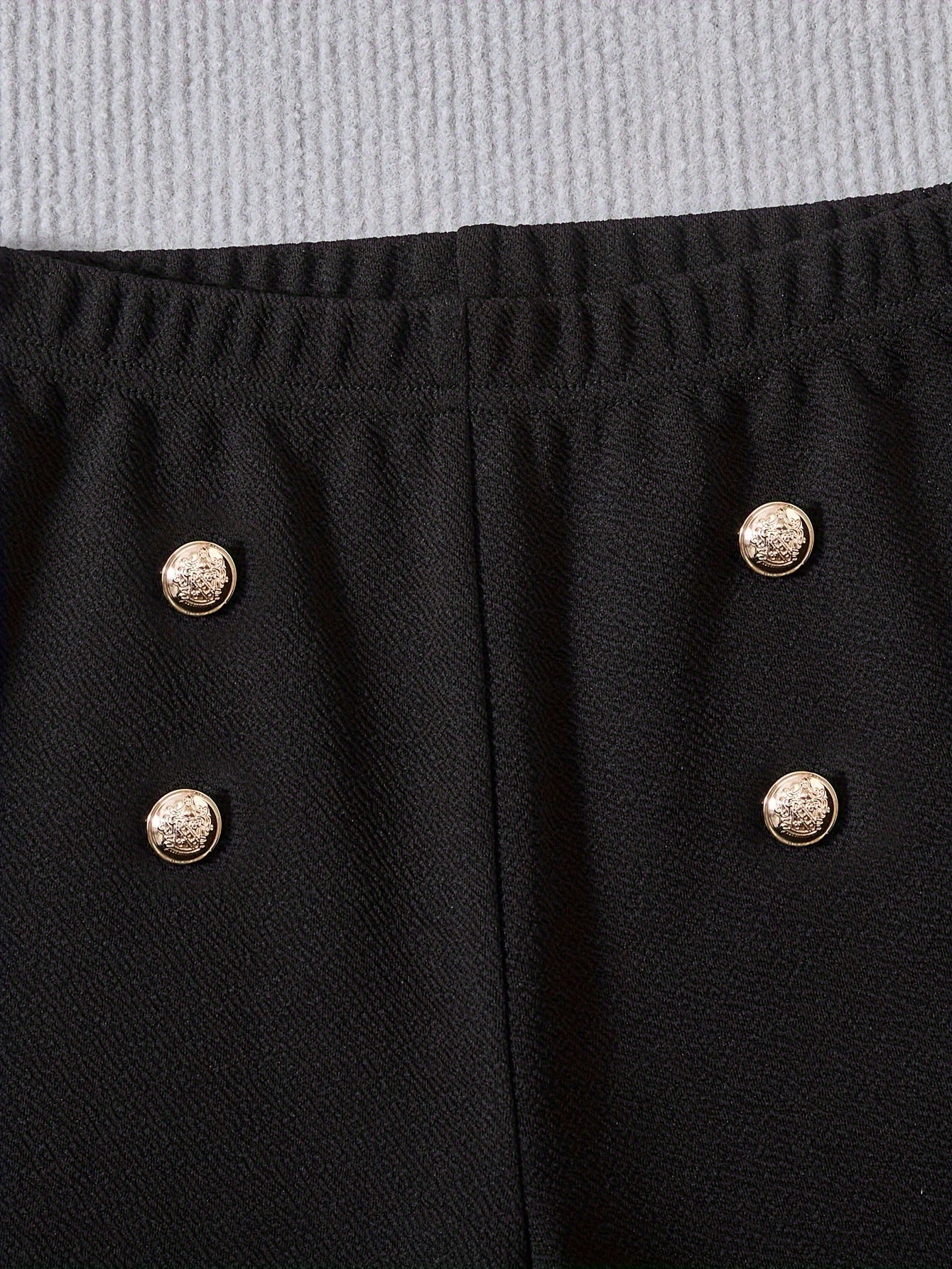 Zamonaviy qizlar uchun rangli blokli kurtka va shimlar to'plami, kuz/qish uchun mashinada yuvilishi mumkin bo'lgan polyester aralashmasi, ochiq havoda faoliyatlar uchun mukammal.