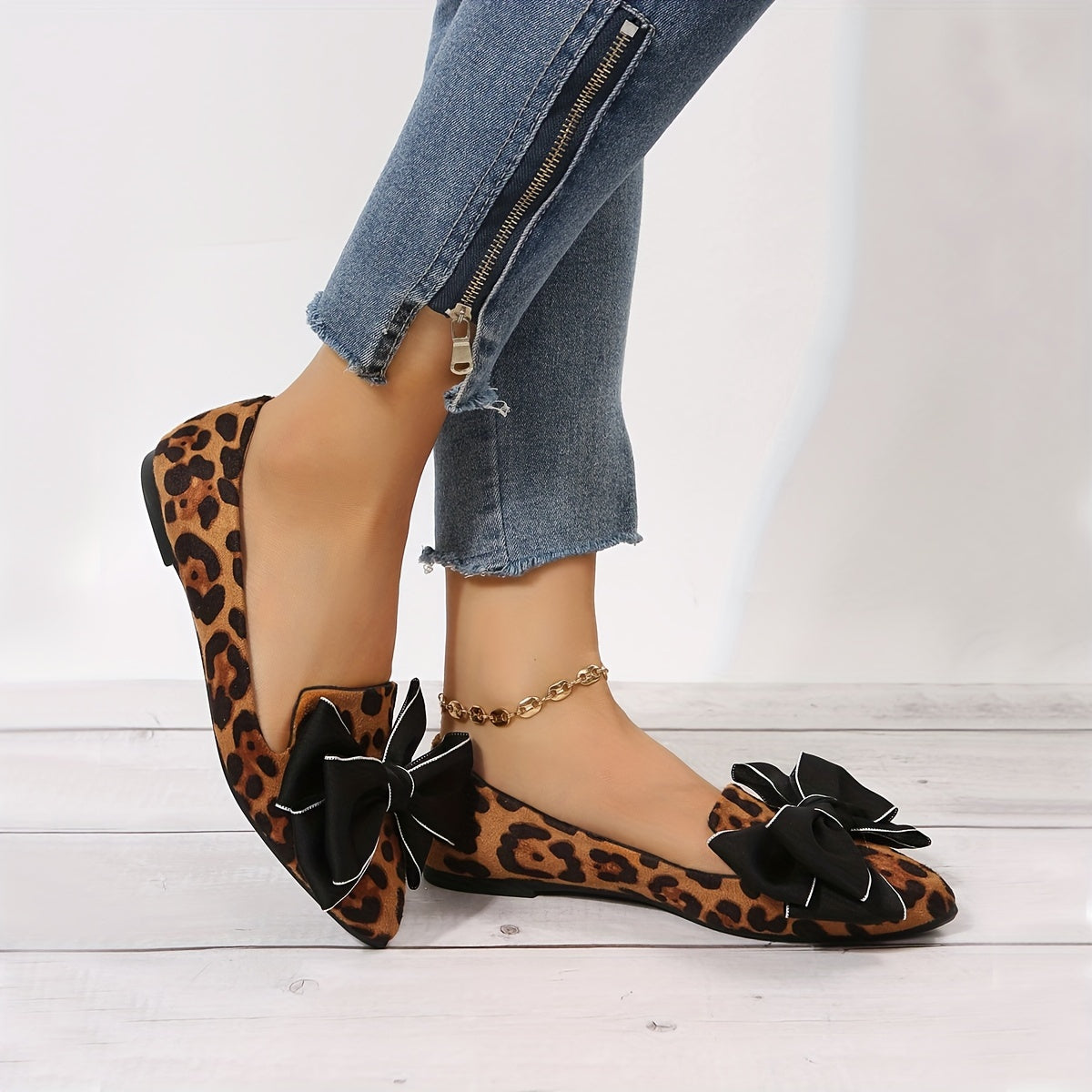 Women's Leopard Print Flat Shoes with Bowknot Decor Pointed Toe Lightweight Slip-On