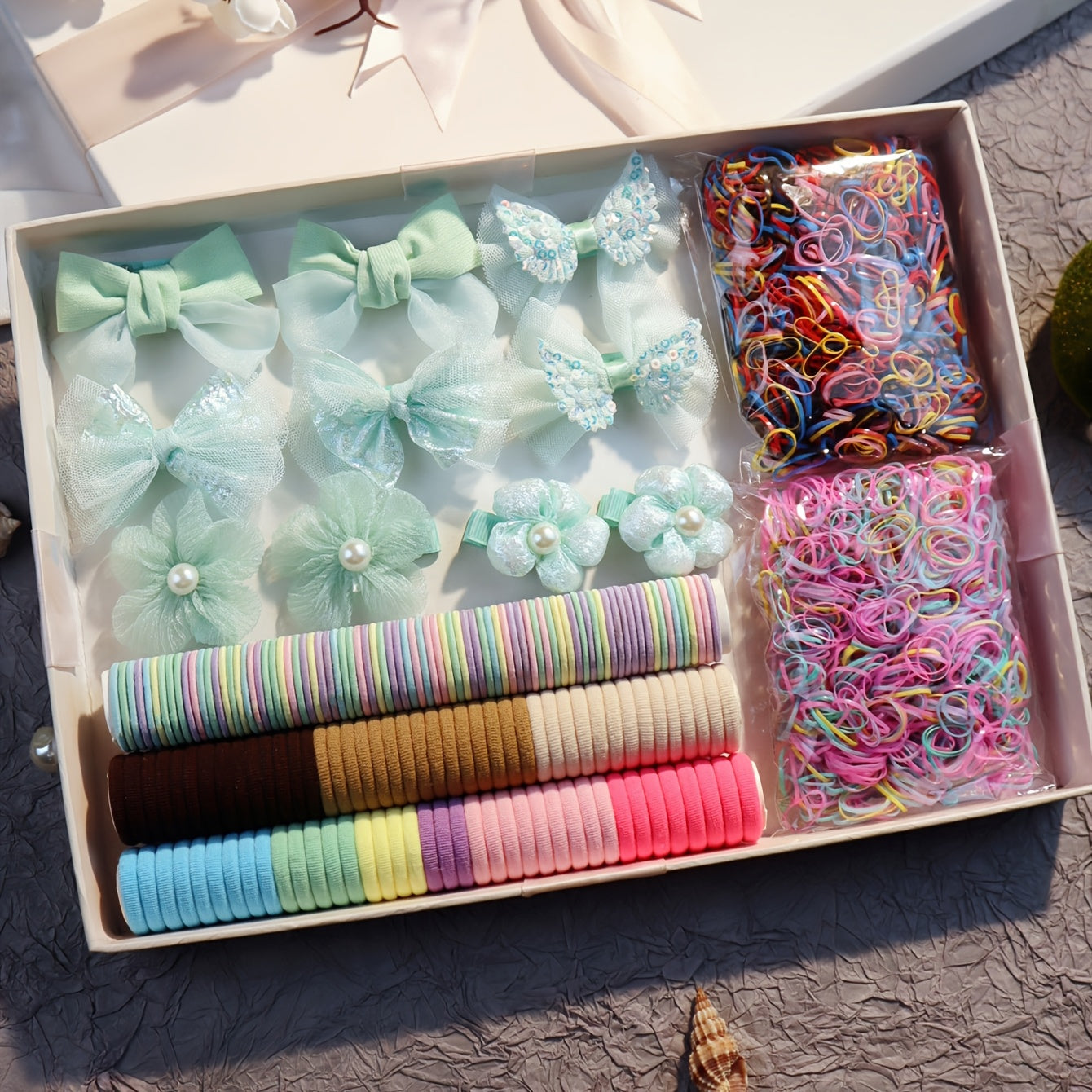 Set of 2160 Hair Ties Headbands and Clips for Women Casual Decoration