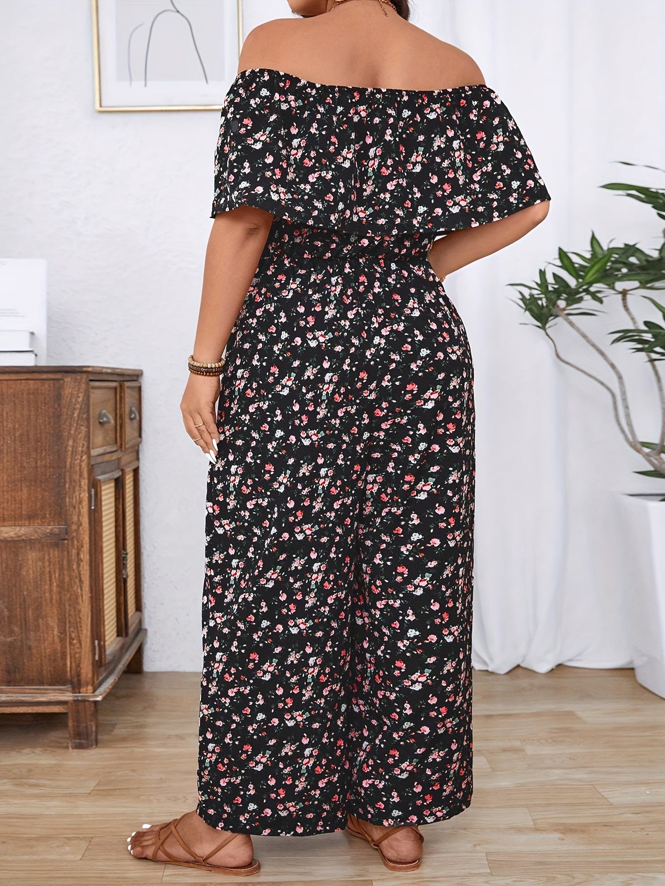 Plus Size Women’s Bohemian Floral One-Shoulder Pleated Jumpsuit