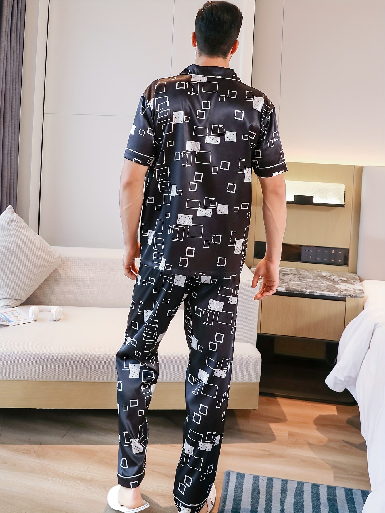 Men's Geometric Print Pajama Set with Short-Sleeve Top Long Pants and Summer Cardigan
