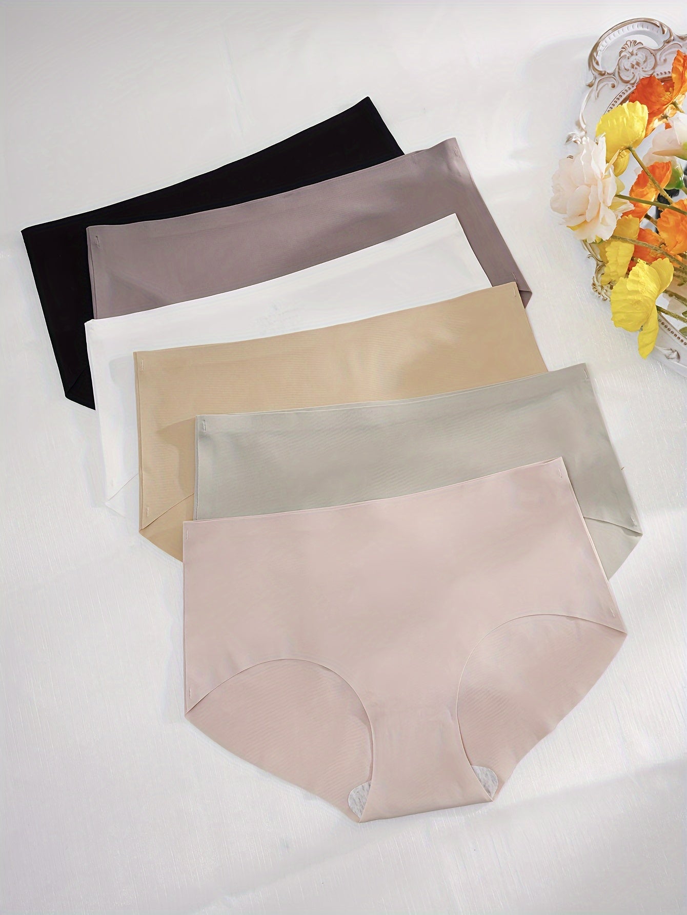 Women Seamless Briefs 6-Pack Breathable Stretchy Mid Rise Panties Solid Color