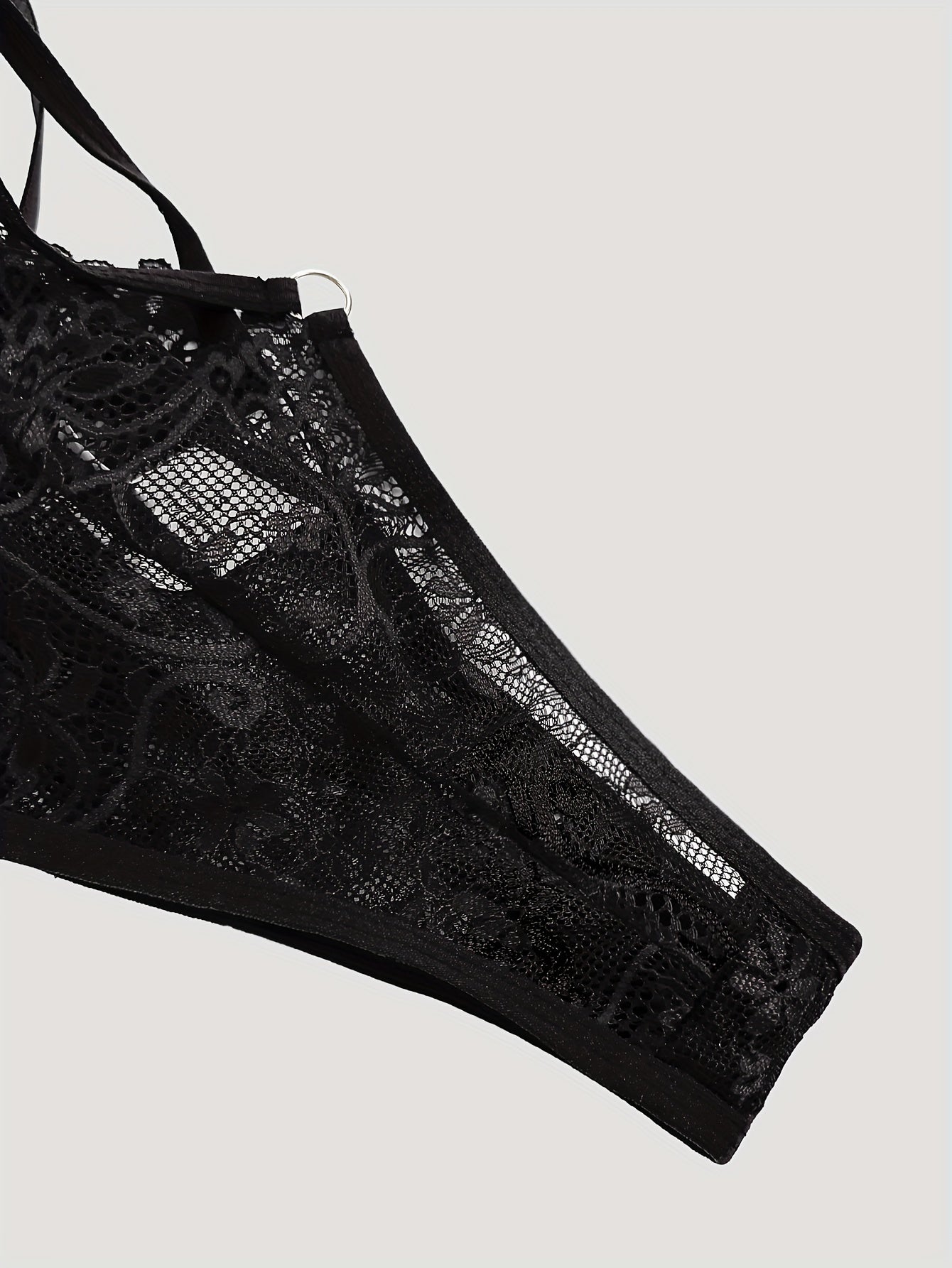 Набор нижнего белья с бюстгальтером с глубоким вырезом и трусами с высокой талией для сексуальной и комфортной носки