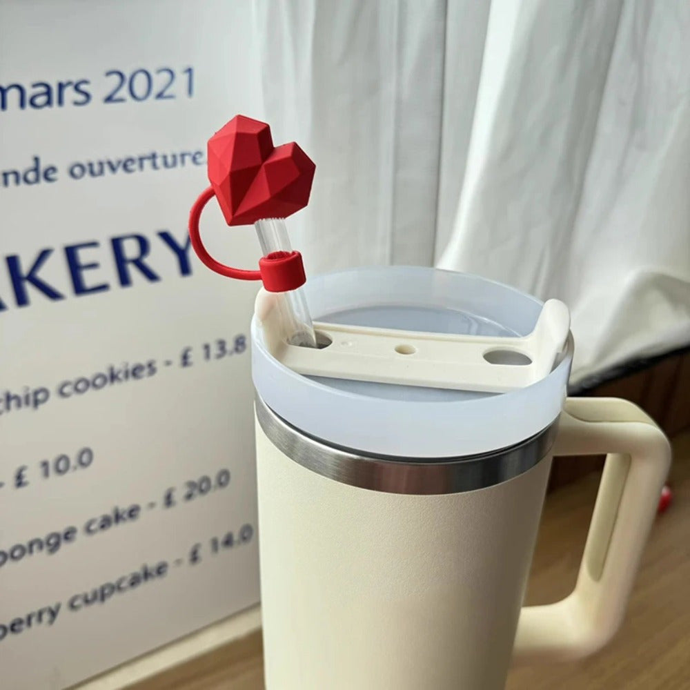 Heart-Shaped Silicone Straw Stopper for Cups with Dust-Proof Spill-Resistant Cover