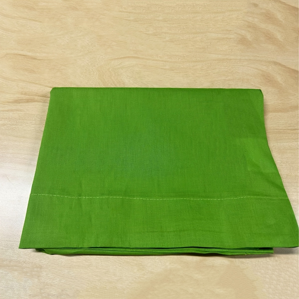 Standart o'lchamdagi organik yostiq qopqog'i, konvert yopilishi, 80-taqsimlangan to'qima - Yumshoq va nafas oladigan - Ranglar mavjud: Khaki, Bej, Burgundi, Dengiz ko'k.