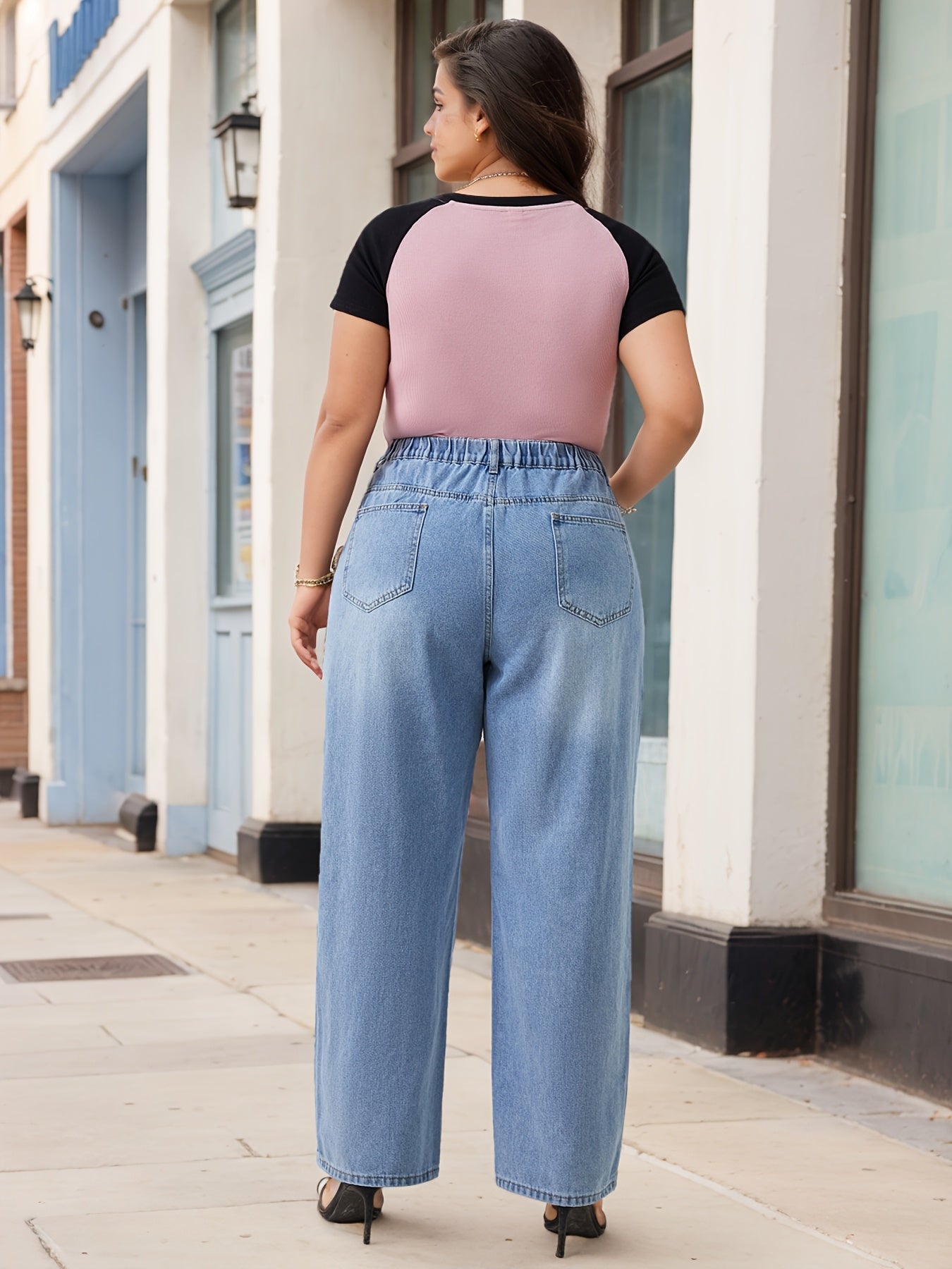 Plus Size Women's Light Blue Straight Leg Jeans Casual Denim Comfortable