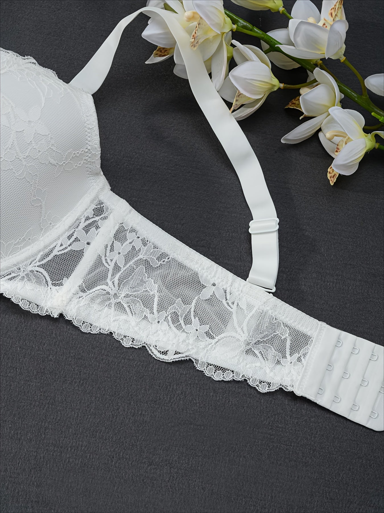 Plus Size Elegant Floral Lace Underwire Bra with Bow Detail