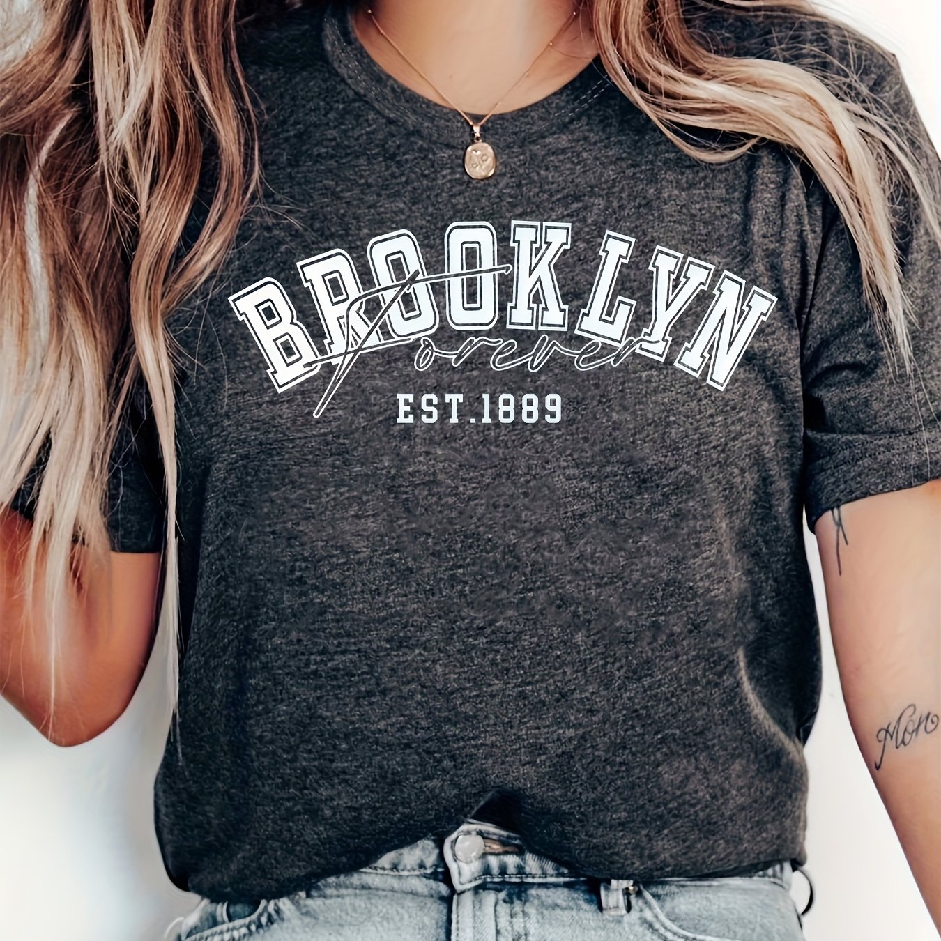 Plus Size Women's Gray Casual Short Sleeve T-Shirt with Letter Print