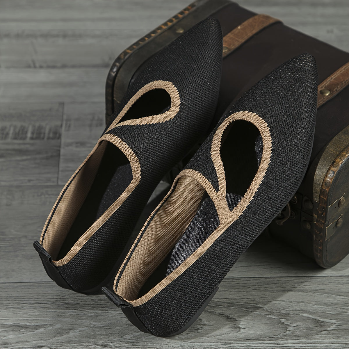 Women's Slip-On Flats with Pointed Toe and Rubber Sole for All Seasons