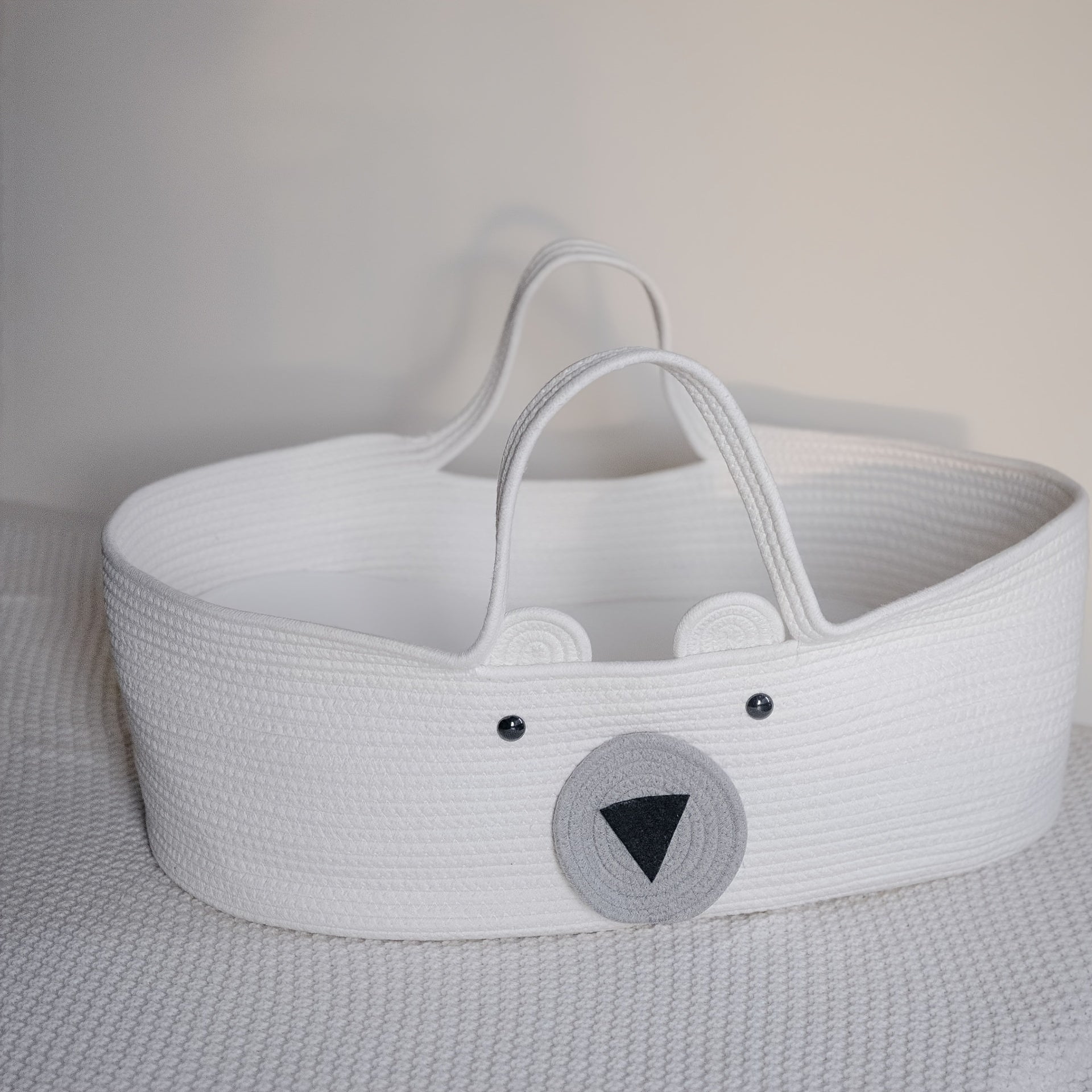 Baby Crib with Bear Design and Foldable Fabric Cradle with Storage Basket for Newborns to 3 Years