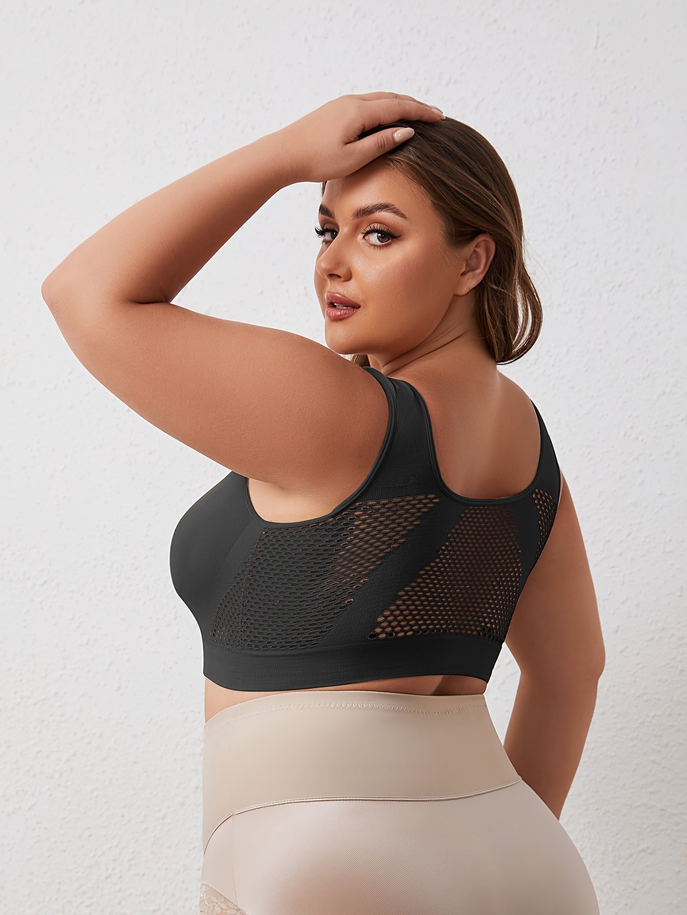 Plus Size Seamless Sports Bra Set with Removable Pads for Running Yoga