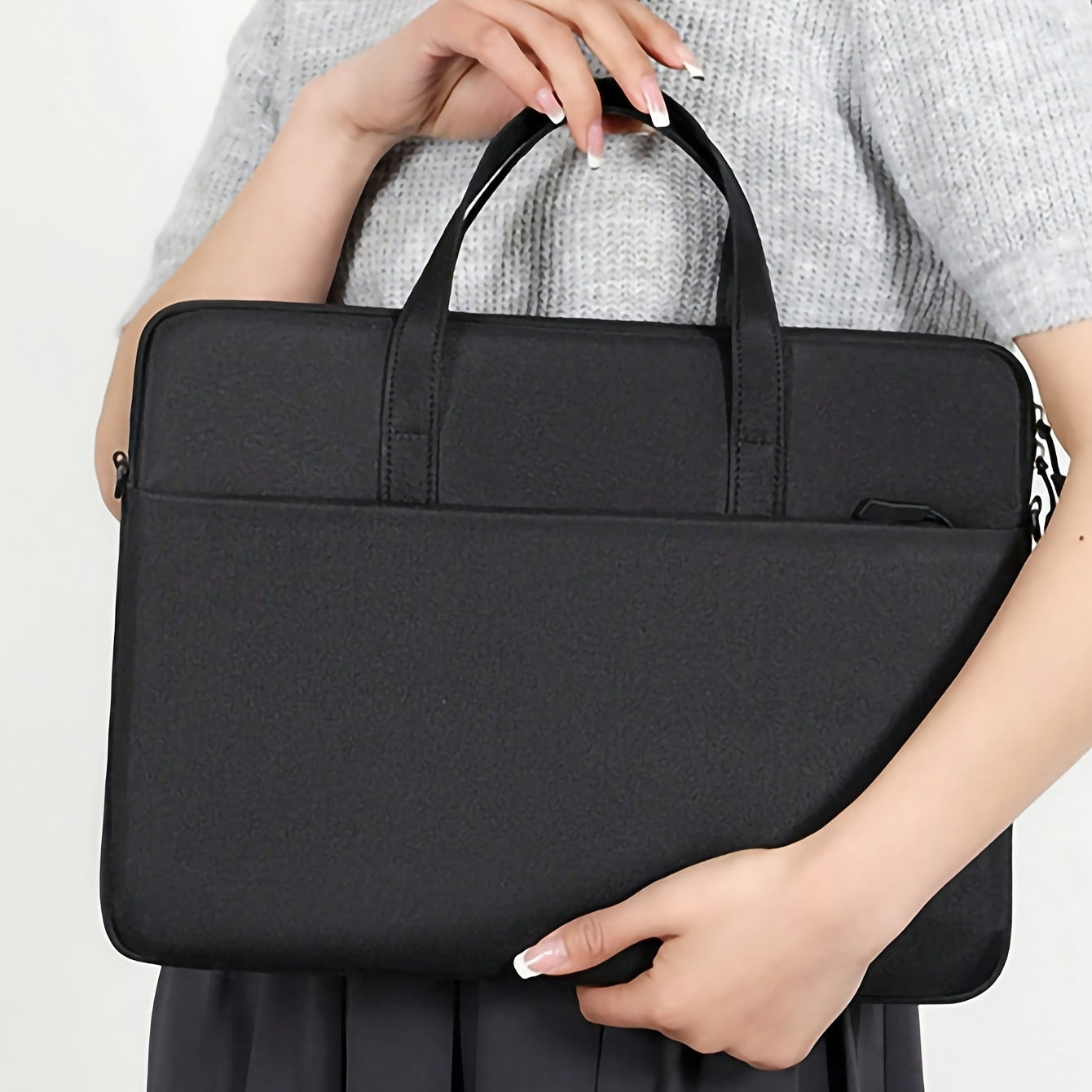 Lightweight Waterproof Polyester Laptop Bag with Zipper for Business and School