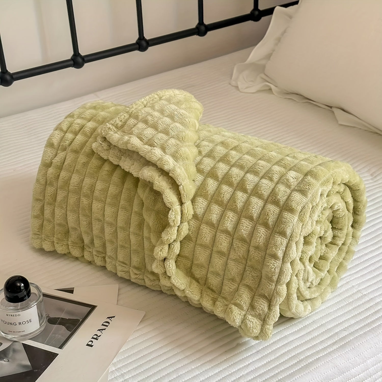 Плед из искусственного кроличьего меха в клетку - теплый и уютный плед для дивана, кровати или софы - мягкий и успокаивающий плед