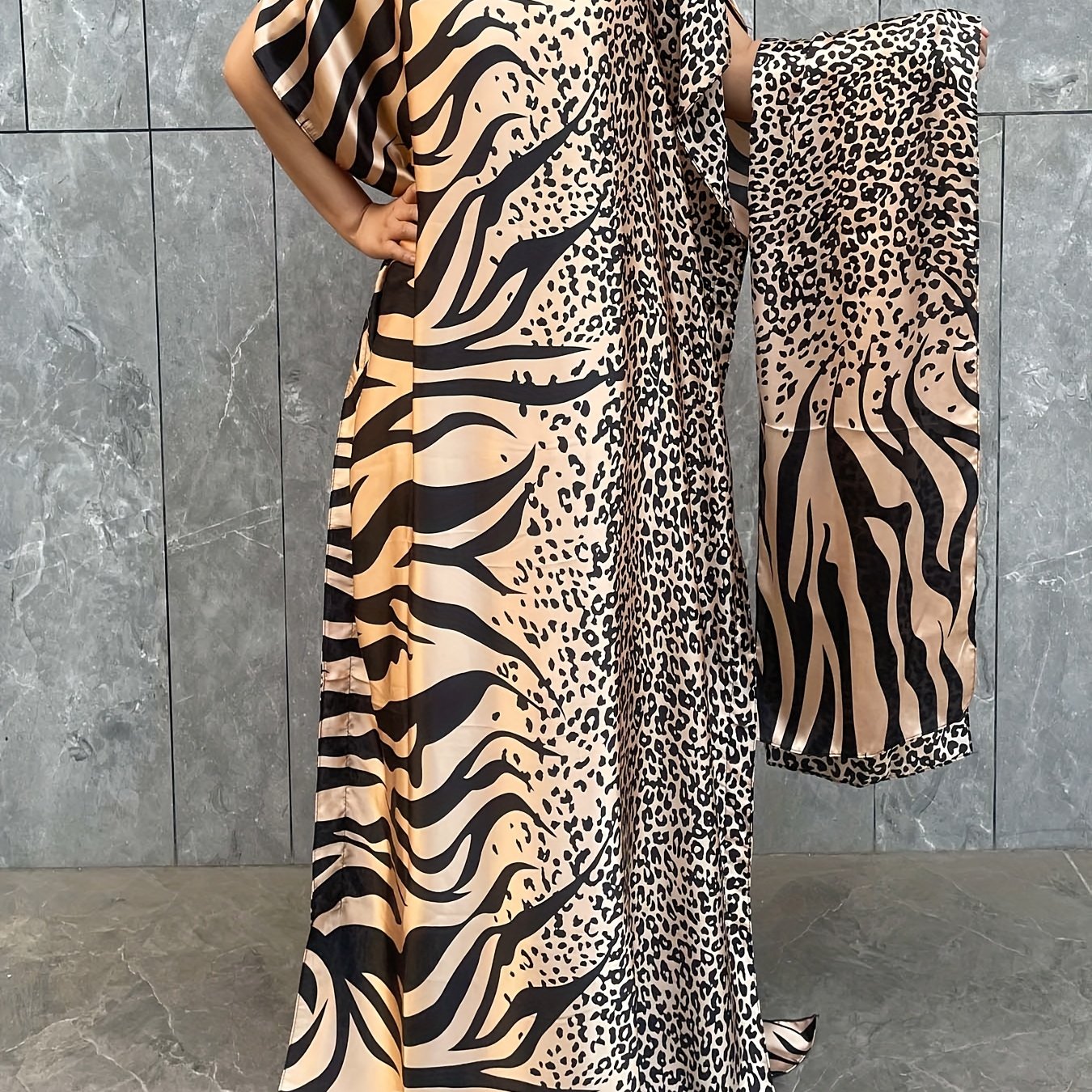 Plus o'lchamli maxi kaftan kiyi bilan leopard bosma yozgi plyaj kiyimlari