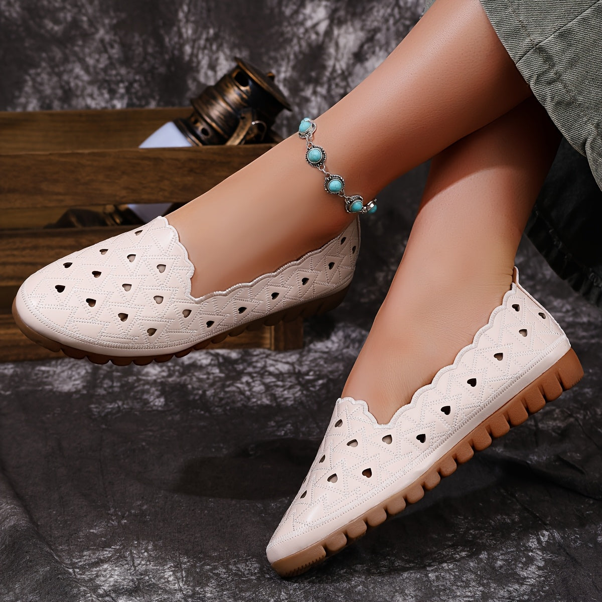 Women’s Vintage-Inspired Cut-Out Ballet Flats Slip-On Comfortable Shoes White Beige