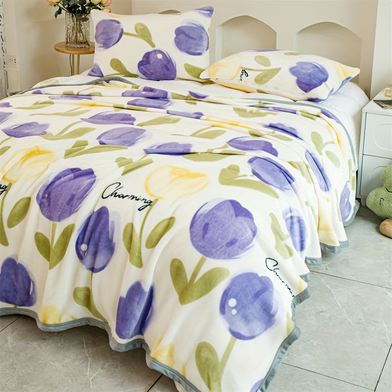 Black and White Floral Flannel Throw Blanket with Lace Embellishments All-Season Hypoallergenic Machine Washable