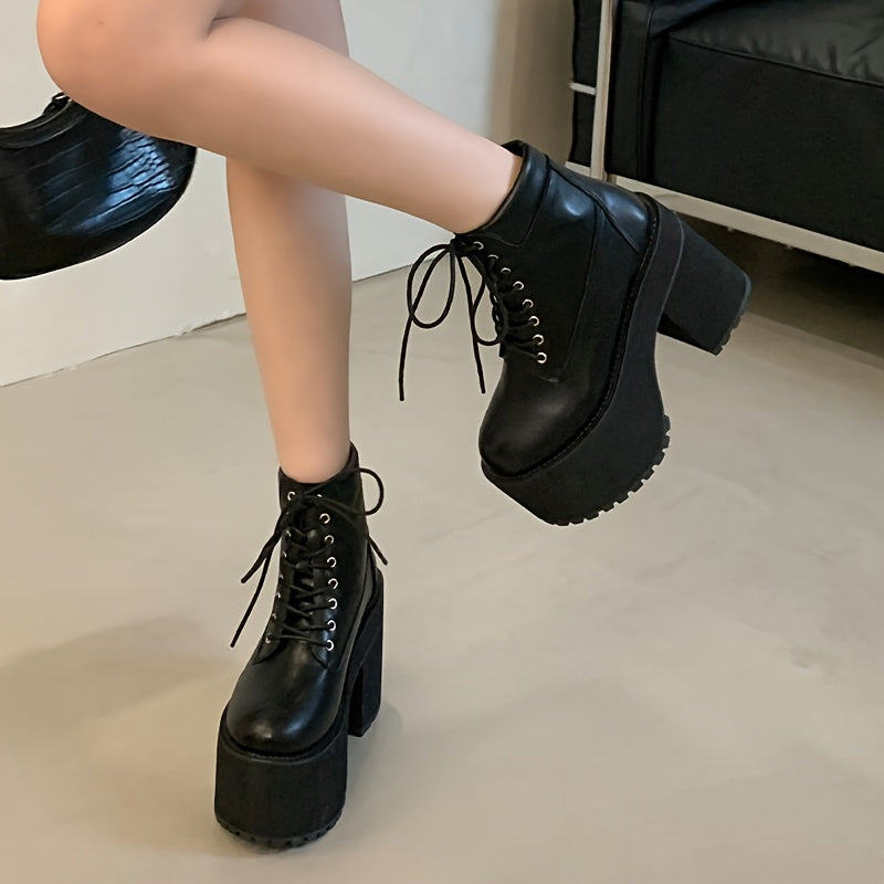 Женские массивные платформенные ботинки на щиколотке однотонные с шнуровкой на широком каблуке