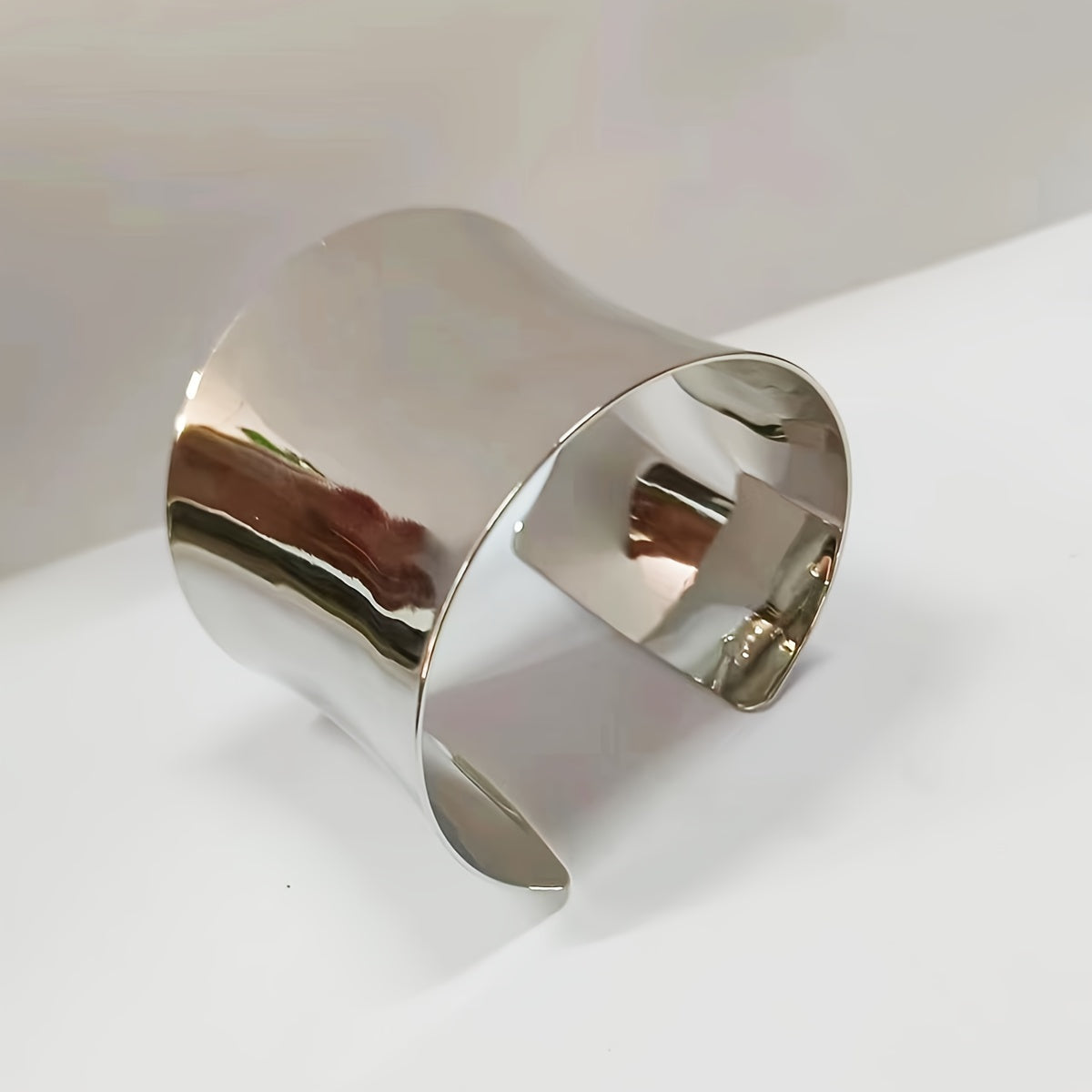 Стильный и дерзкий браслет-манжета в стиле хип-хоп панк - шикарный железный браслет для женщин, идеален для повседневной носки и отпускных нарядов