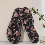 Women's Skull Pattern Lightweight Flip Flops for Beach and Casual Wear