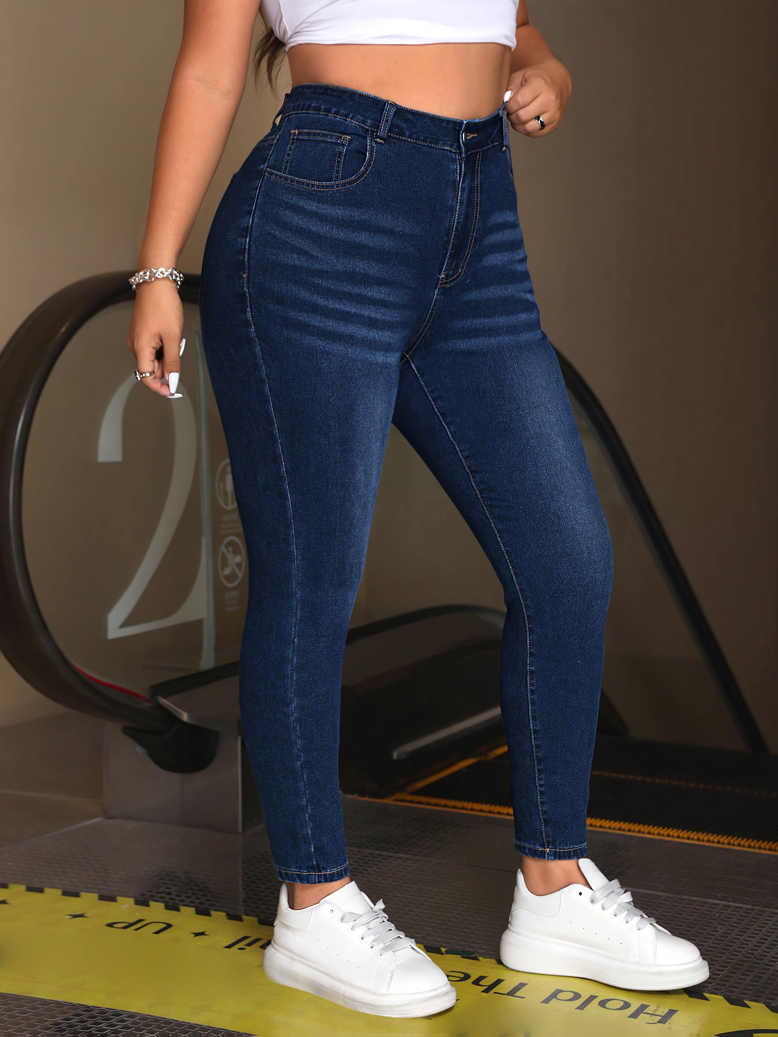 Pantalones vaqueros ajustados de mezclilla de tiro alto para mujer de color sólido