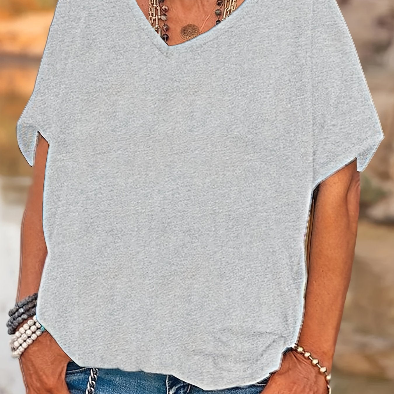 Camiseta de mujer de talla grande con escote en V, casual, de manga corta, ligera y transpirable