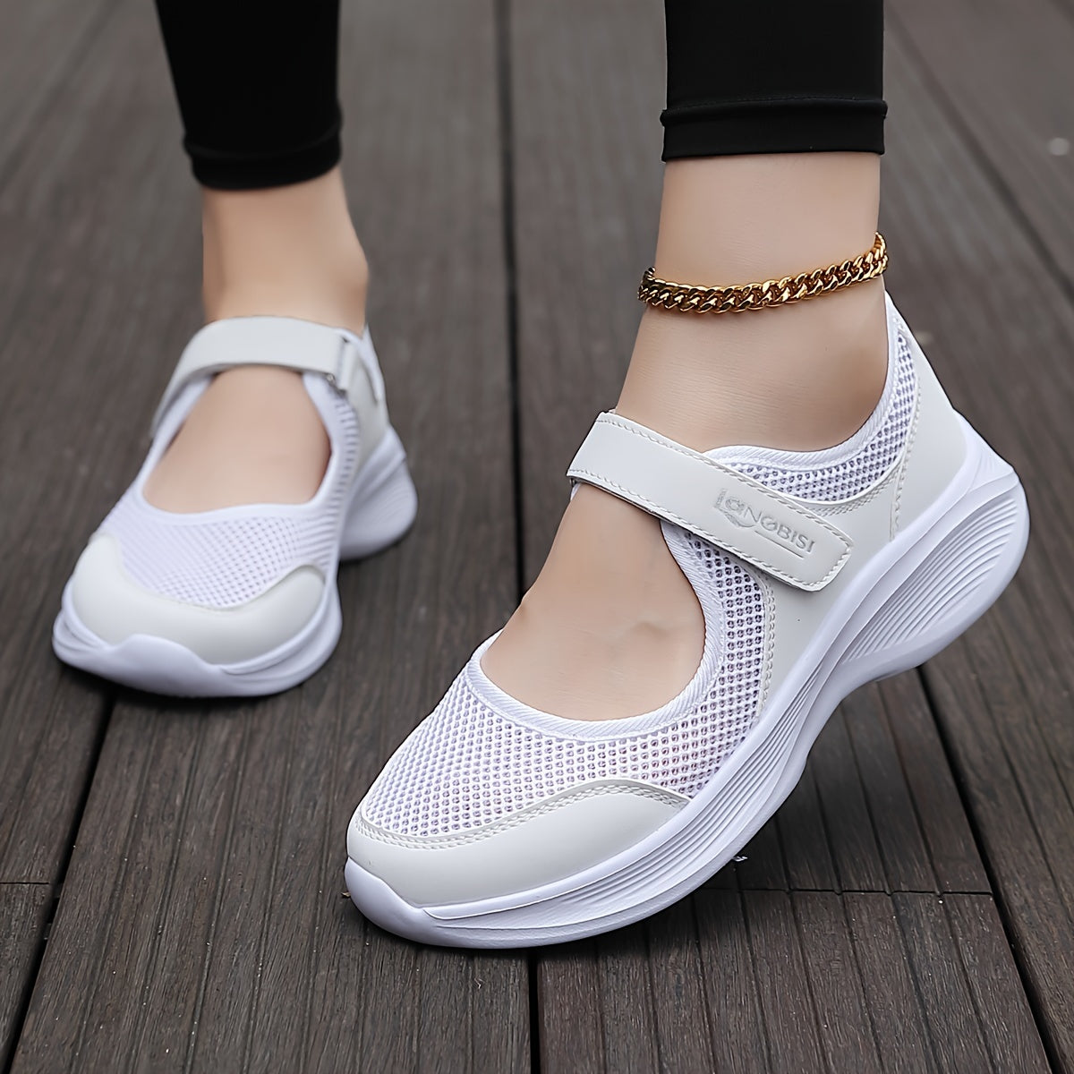Women's Mesh Slip-On Sneakers Supportive Arch Lightweight Non-Slip Sole White