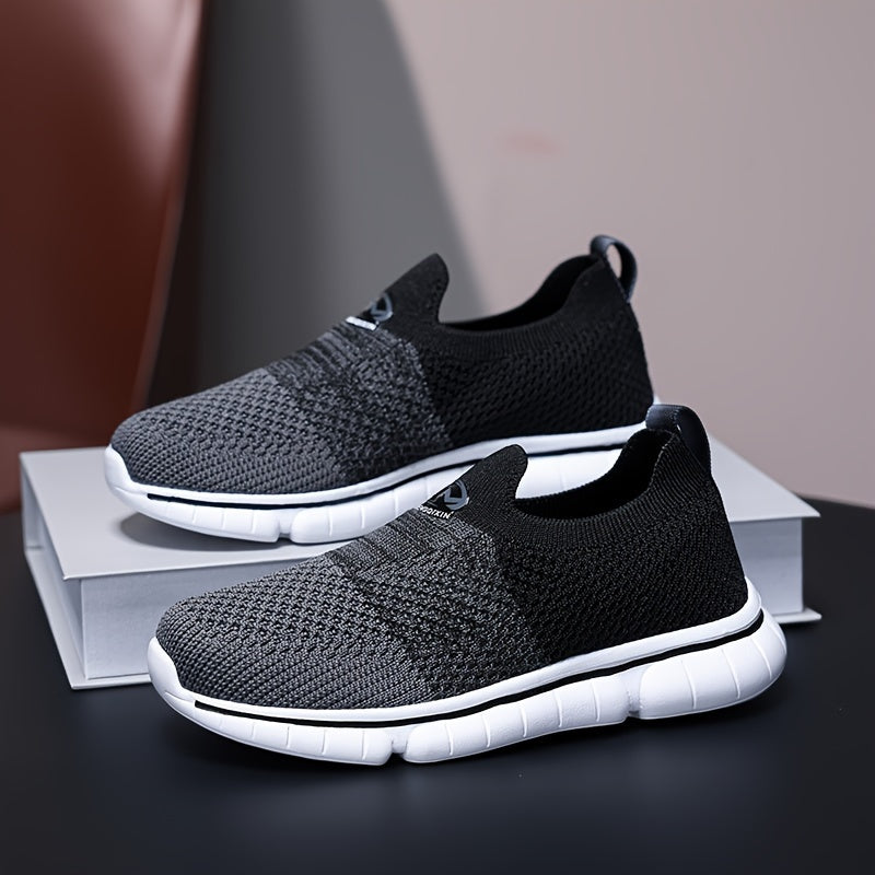 Мужские спортивные легкие кроссовки на slip-on черные и красные всесезонные EVA повседневные спортивные походы