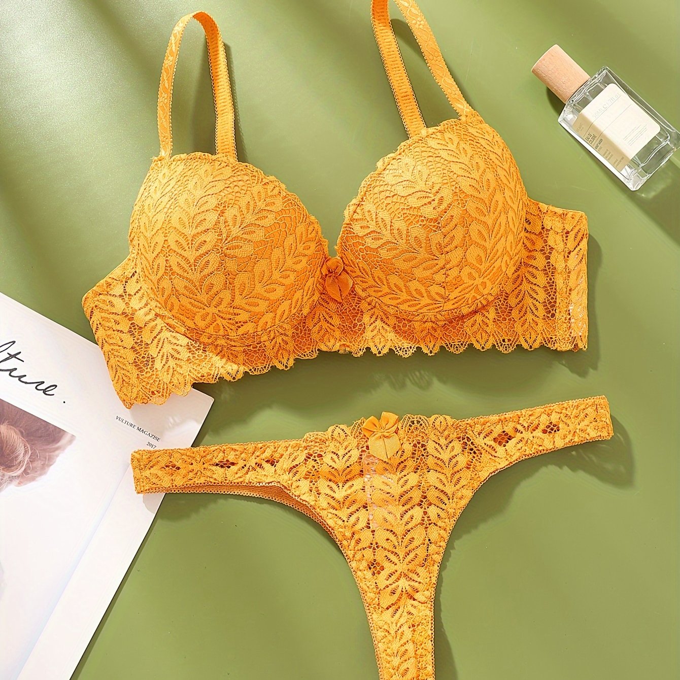 Women's Lace Bralette and Thong Set Polyamide Elastane Breathable Comfortable Medium Support