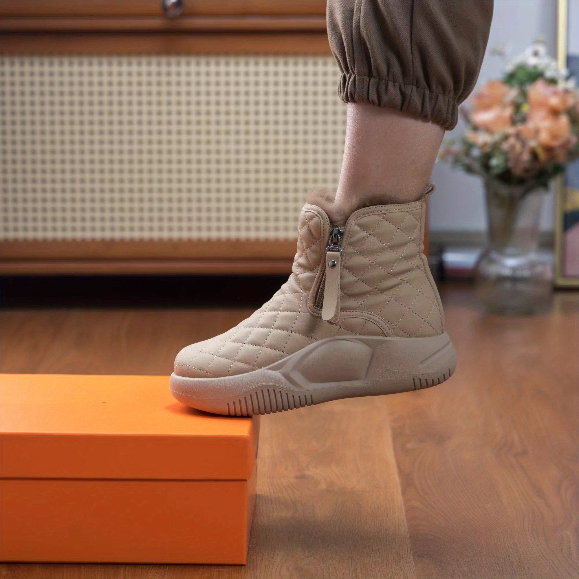 Women's Quilted Fleece-Lined Snow Boots with Zippers, Anti-Slip Sole Beige/Navy