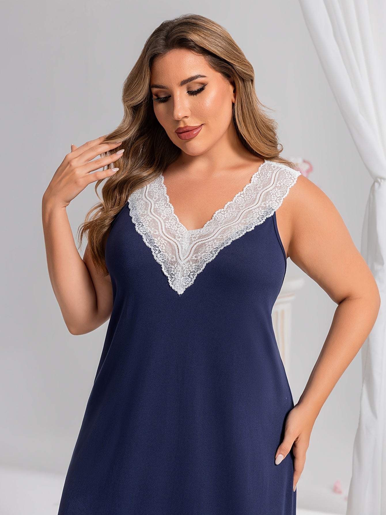 Plus Size Women's Sleepwear Blue Sleeveless V-Neck Lace Trim Nightdress