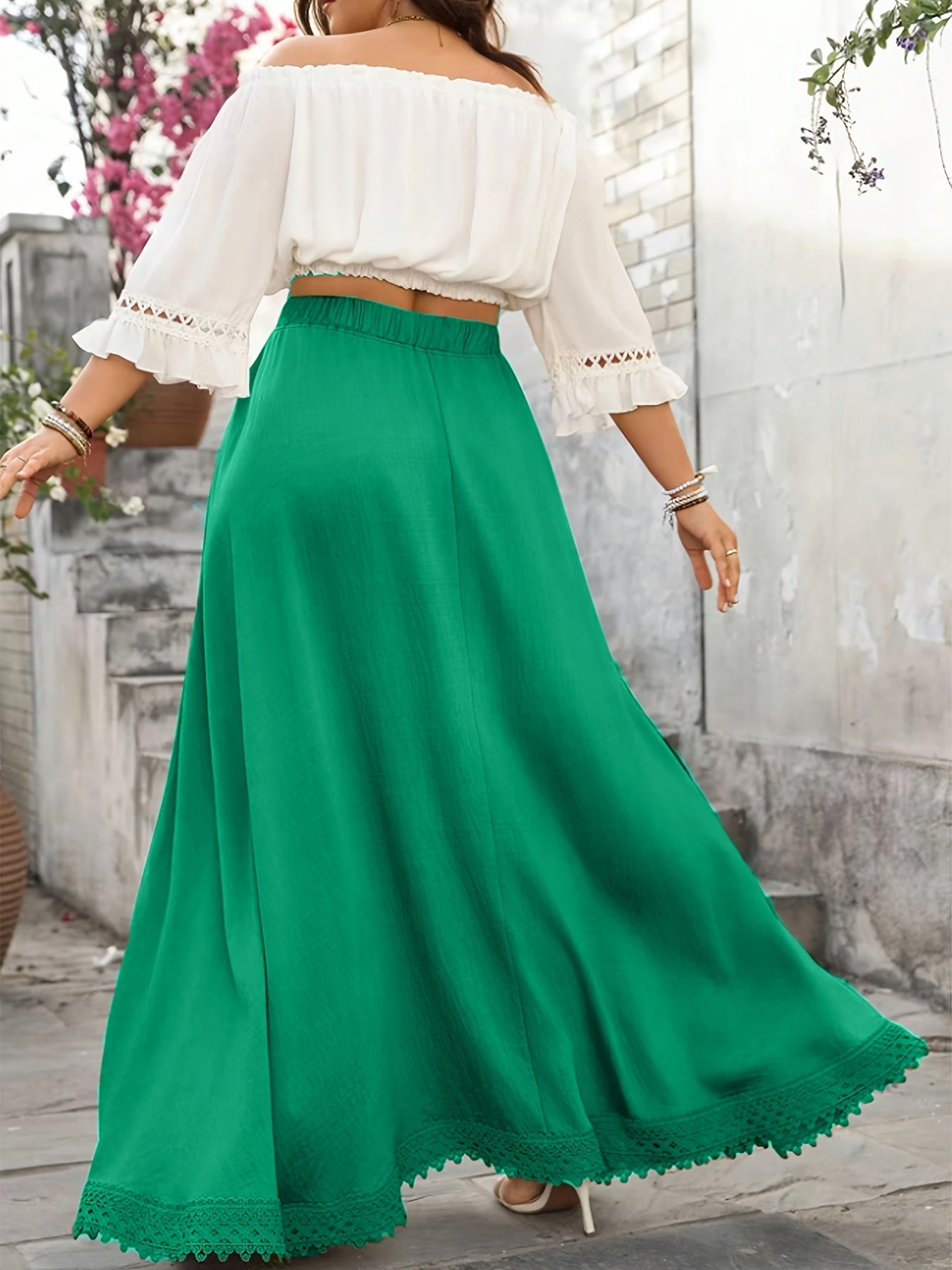 Falda midi de línea A para mujer talla grande con dobladillo de encaje, de tiro alto y color sólido