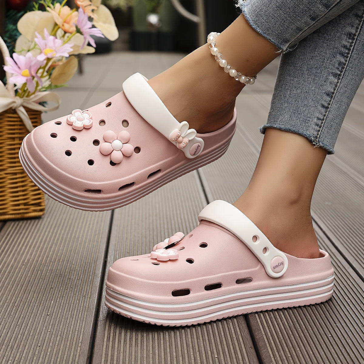 Women's Breathable Thick-Soled Clogs Slip-On Garden Beach Indoor Shoes