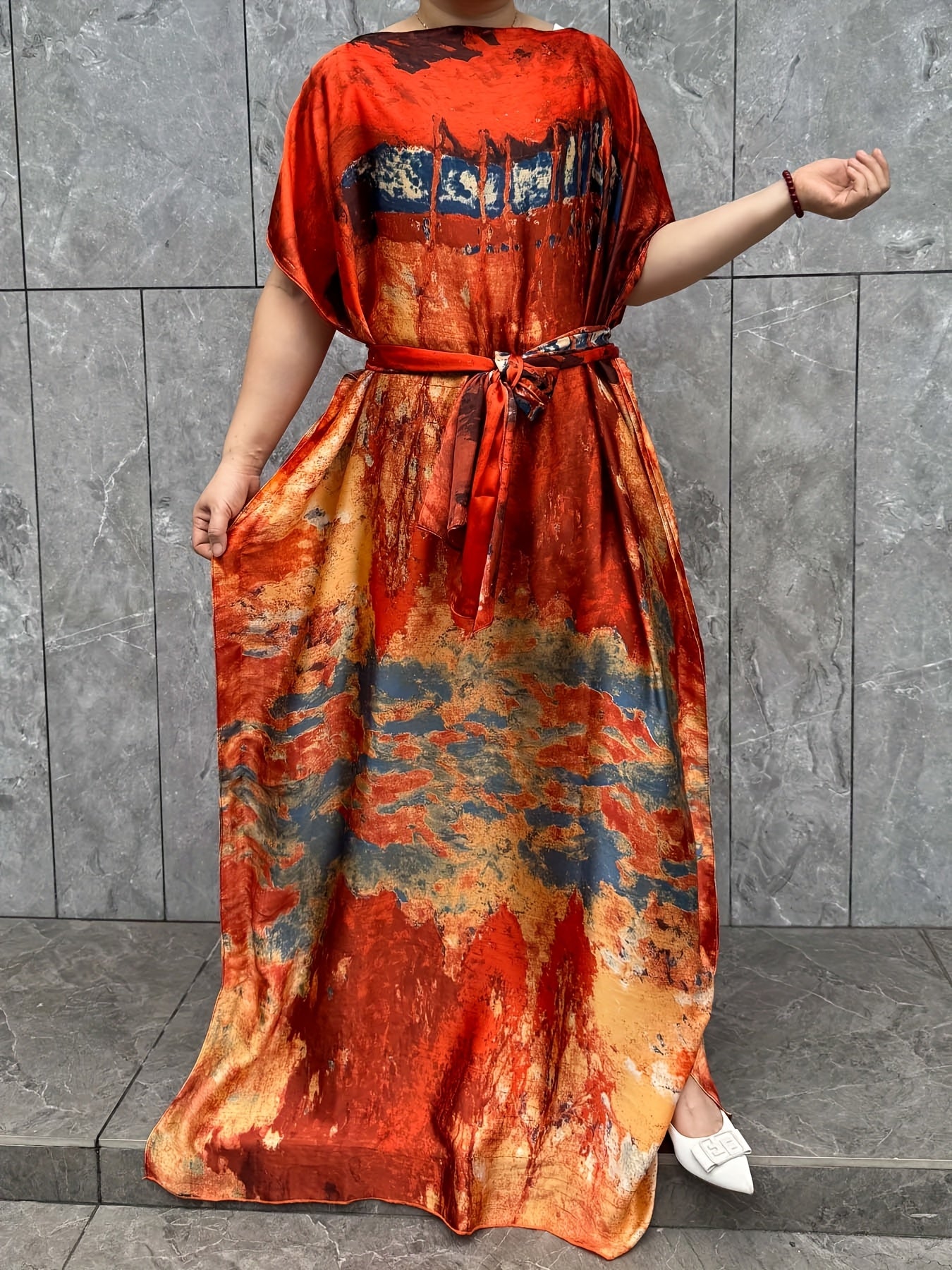 Plus o'lchamli maxi kaftan kiyi abstrakt bosma oqimli qulay yozgi